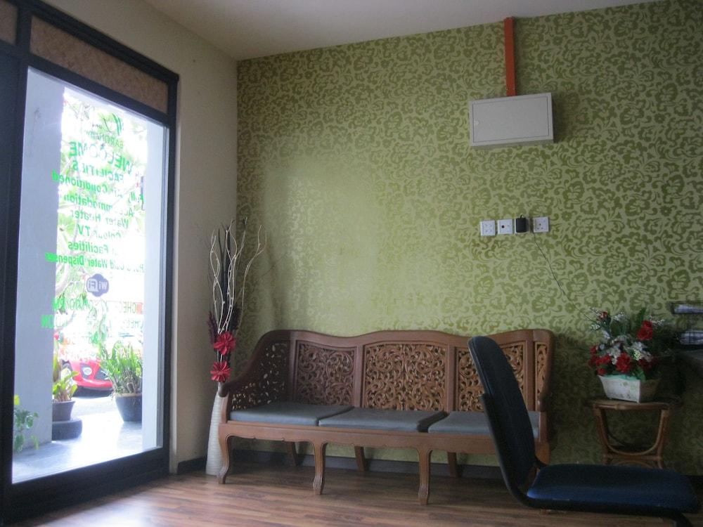 1 Baron Motel Kuah Exterior photo