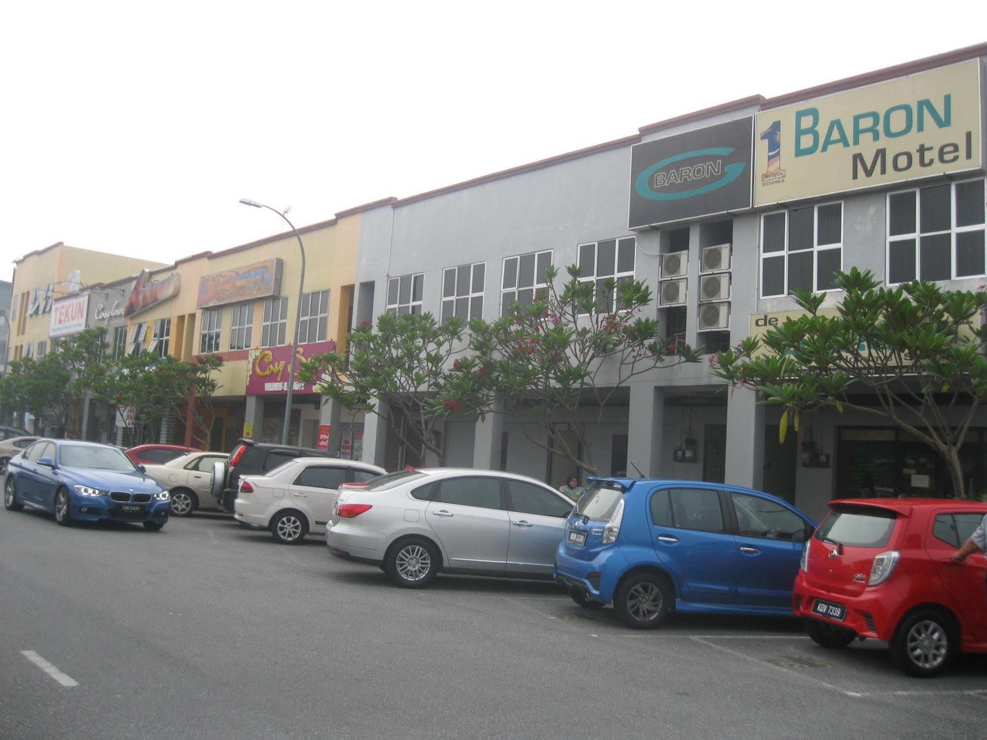 1 Baron Motel Kuah Exterior photo