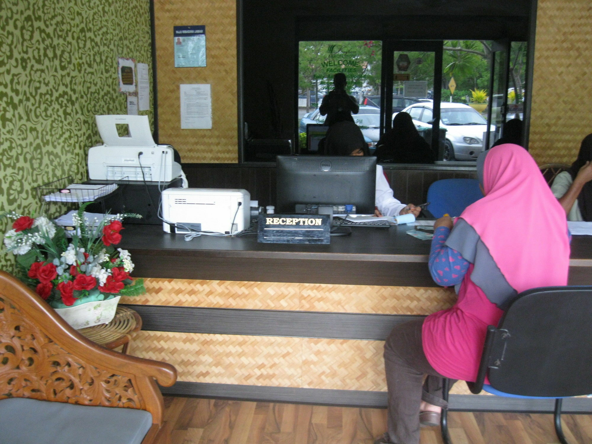 1 Baron Motel Kuah Exterior photo